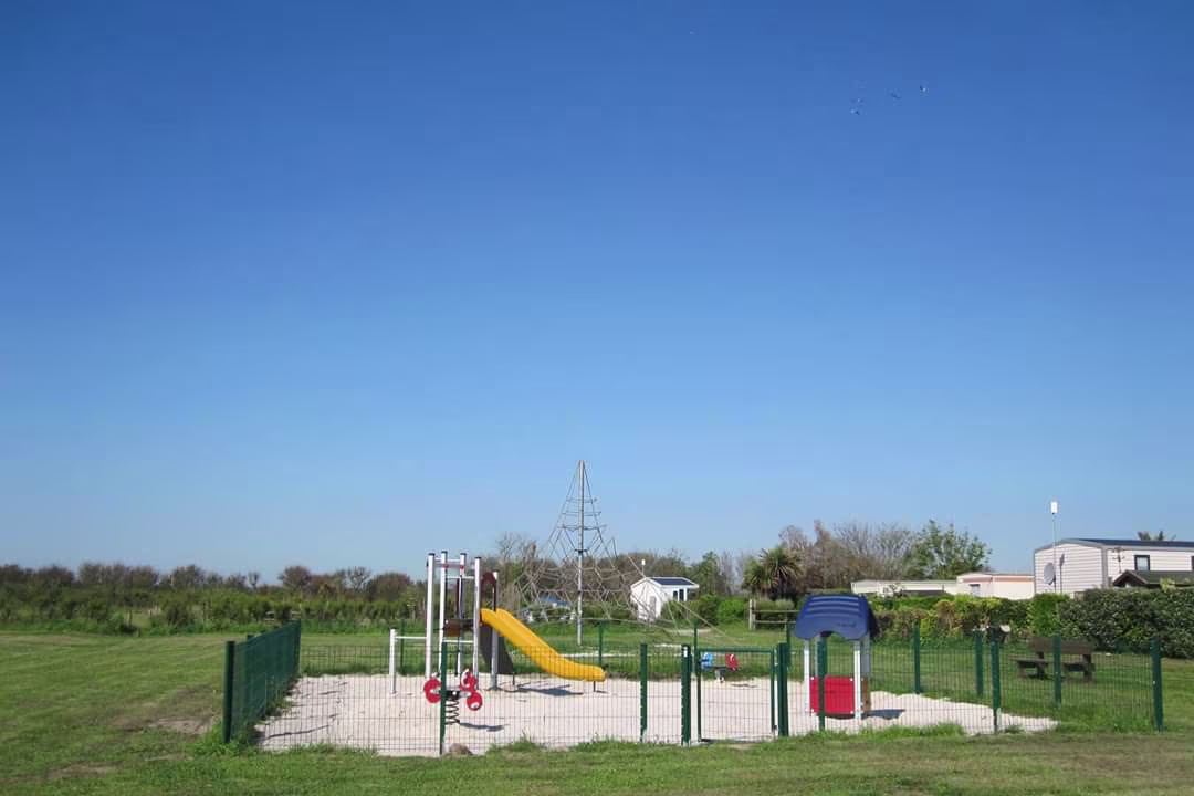 Dep50 Ravenoville camping FR Giants18