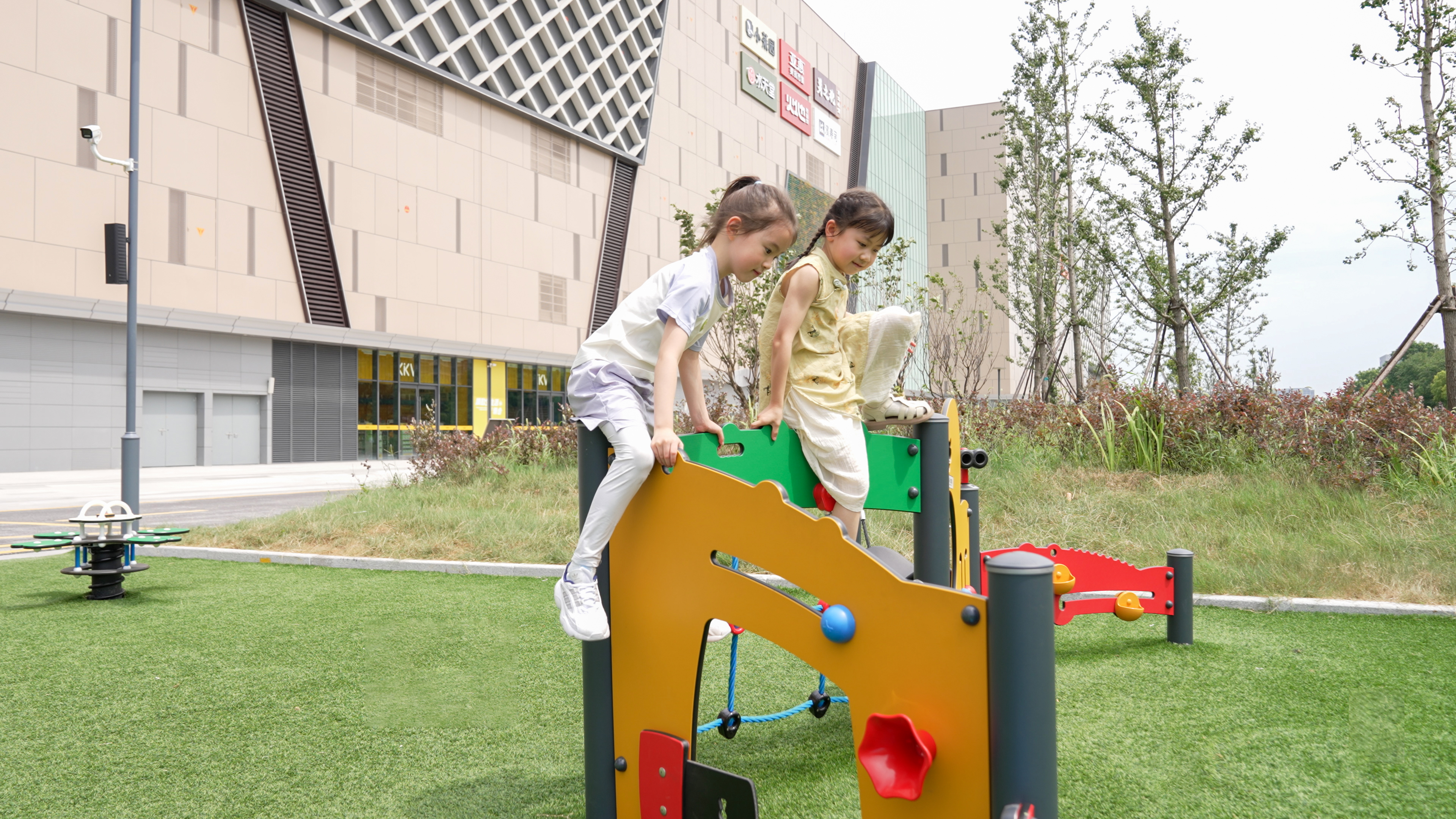 AEON Mall, Hangzhou, China - Image 4