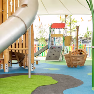 Retail Composition Picture