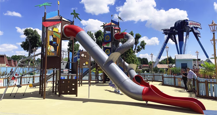 large playtower with multiple slides at Drayton Manor