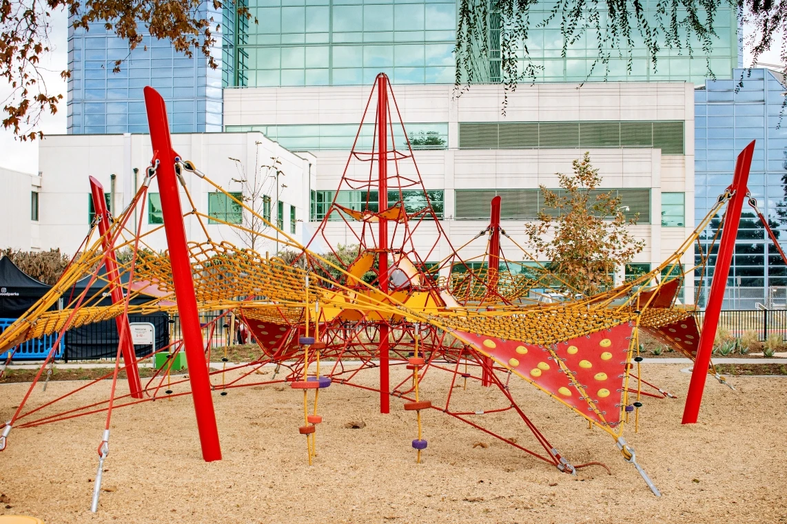 Lynwood Mega Playground - Image 12