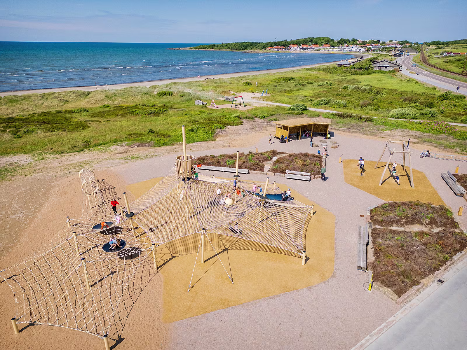 en skräddarsydd lekställning i trä i form av en uggla