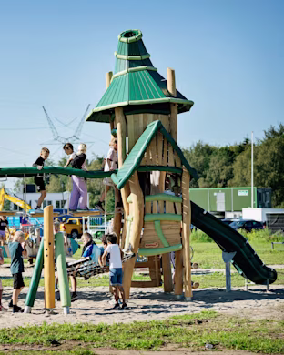 nature-play-topslider_ID_e4c97f1c