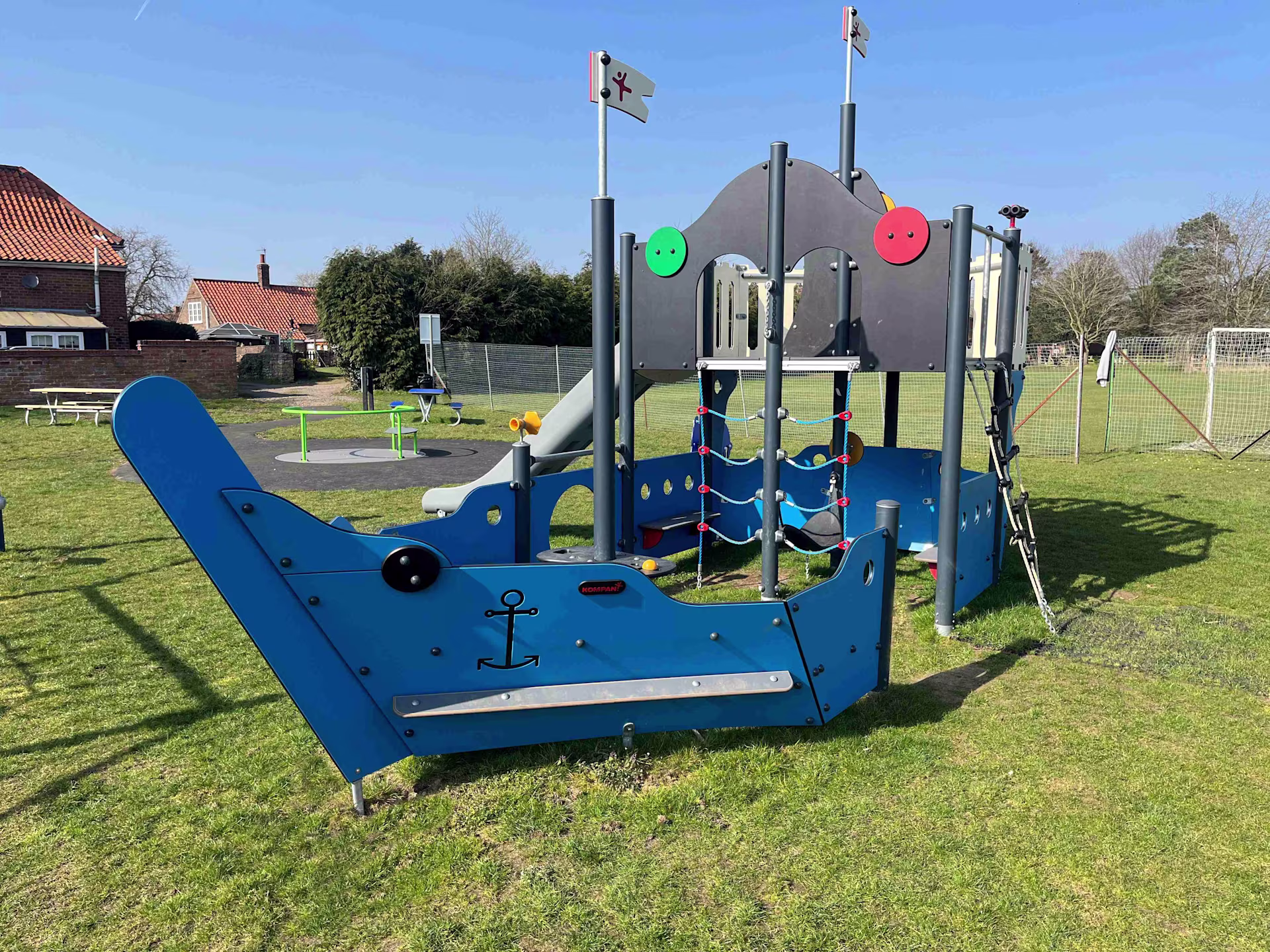 Willoughton Playing Field - large image