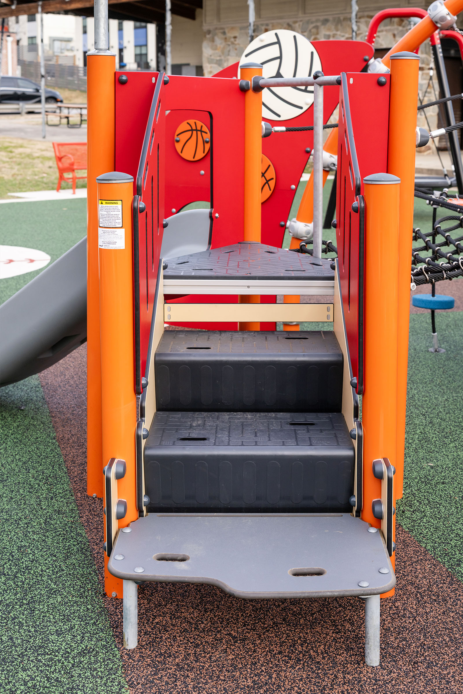 Leon Day Playground - Image 3