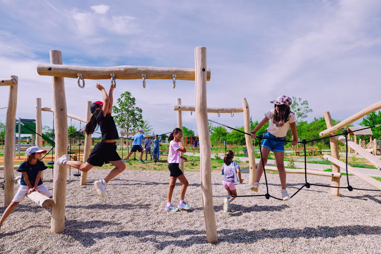 KOMPAN - Mions Maire V2- Shooting (14)