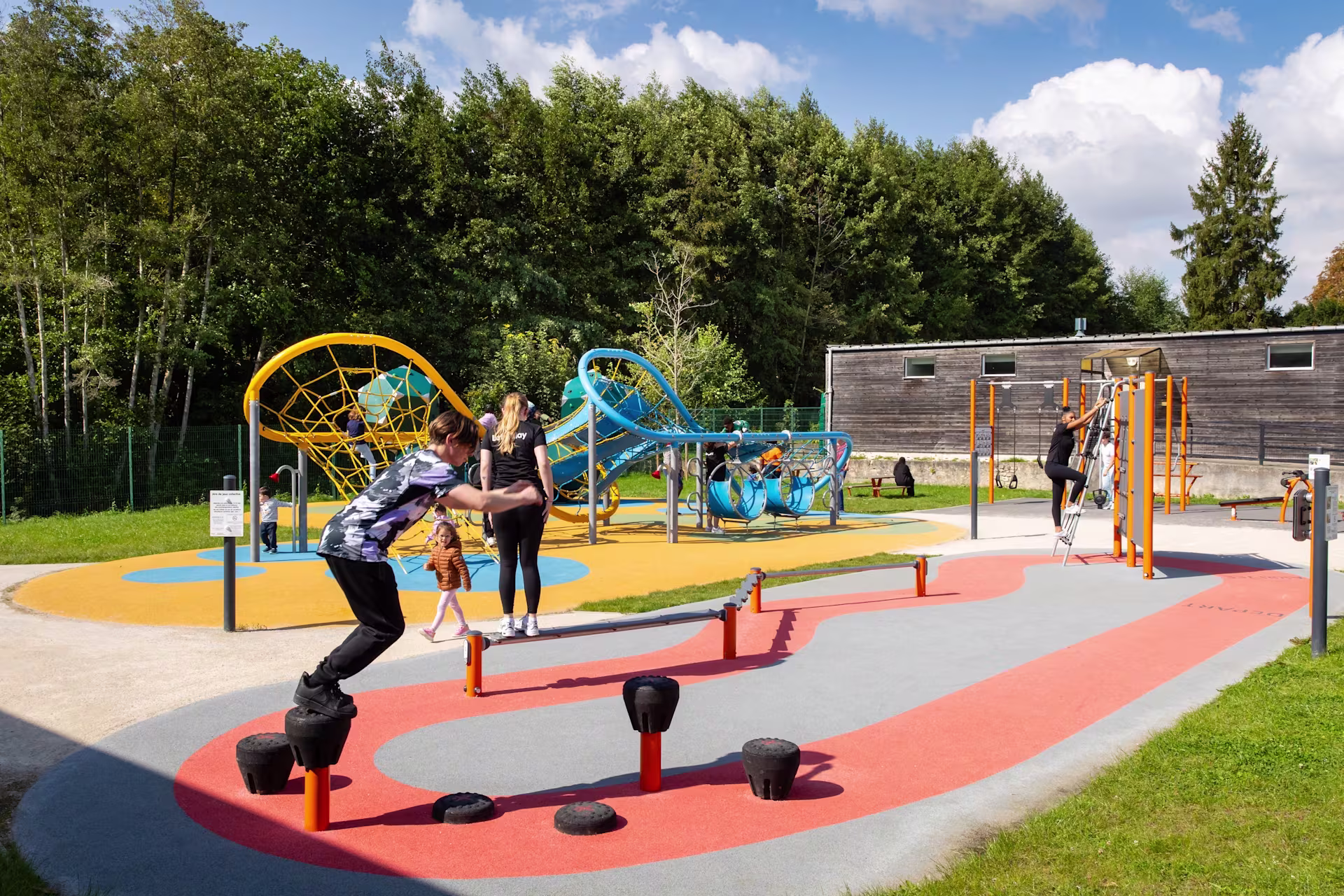 FR CASE 1 Milly-la-Forêt, Espace multigénérationnel