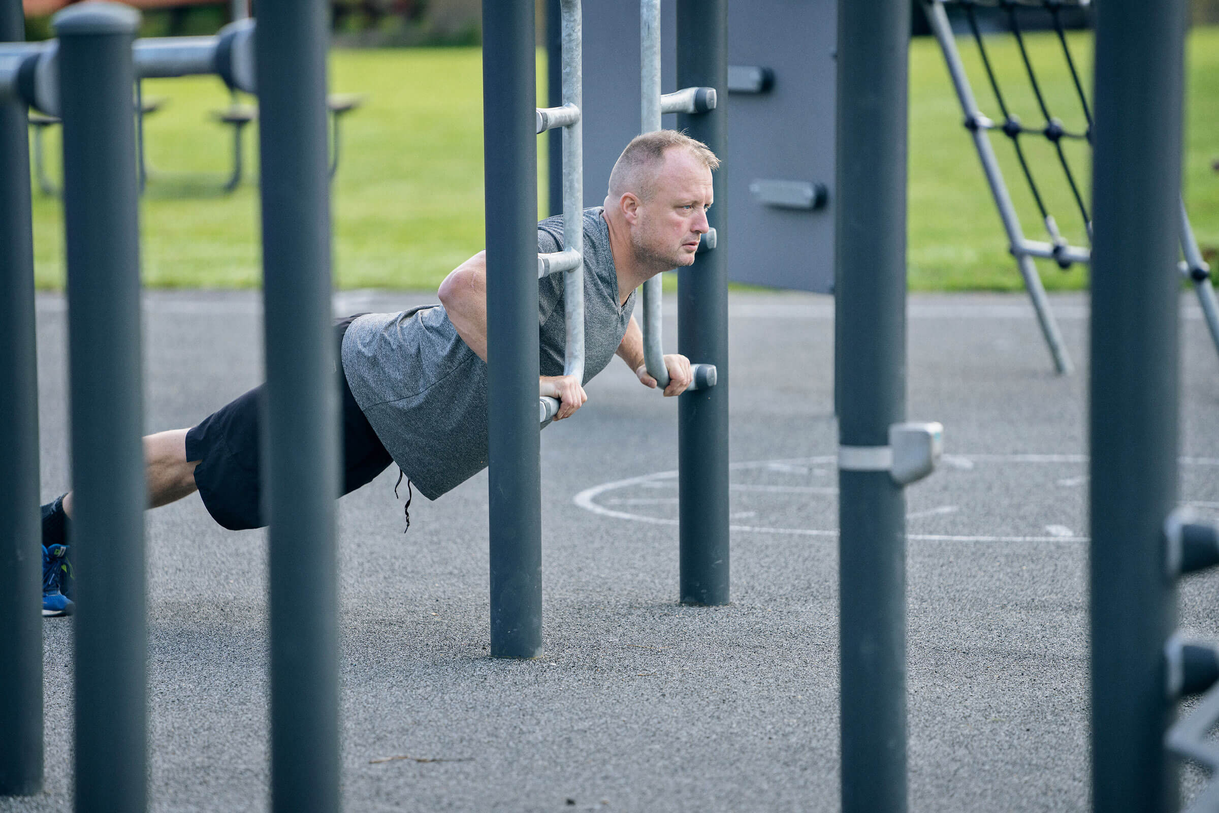 LOCALISED How to build a Callisthenics Park Gym - step 5 ID-7a1704b3