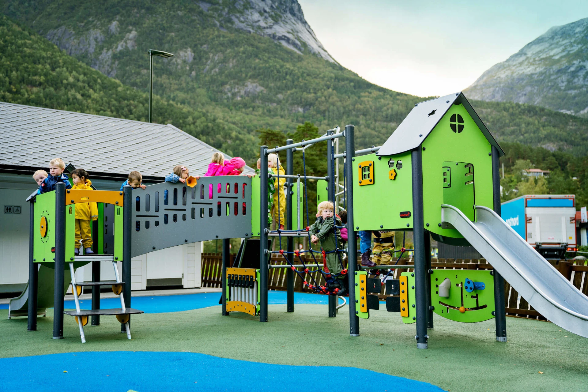 kids playing on pre-school play tower at Kinsarvik Camping