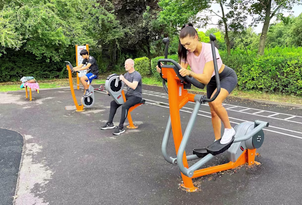 Memorial park outdoor gym - image 3