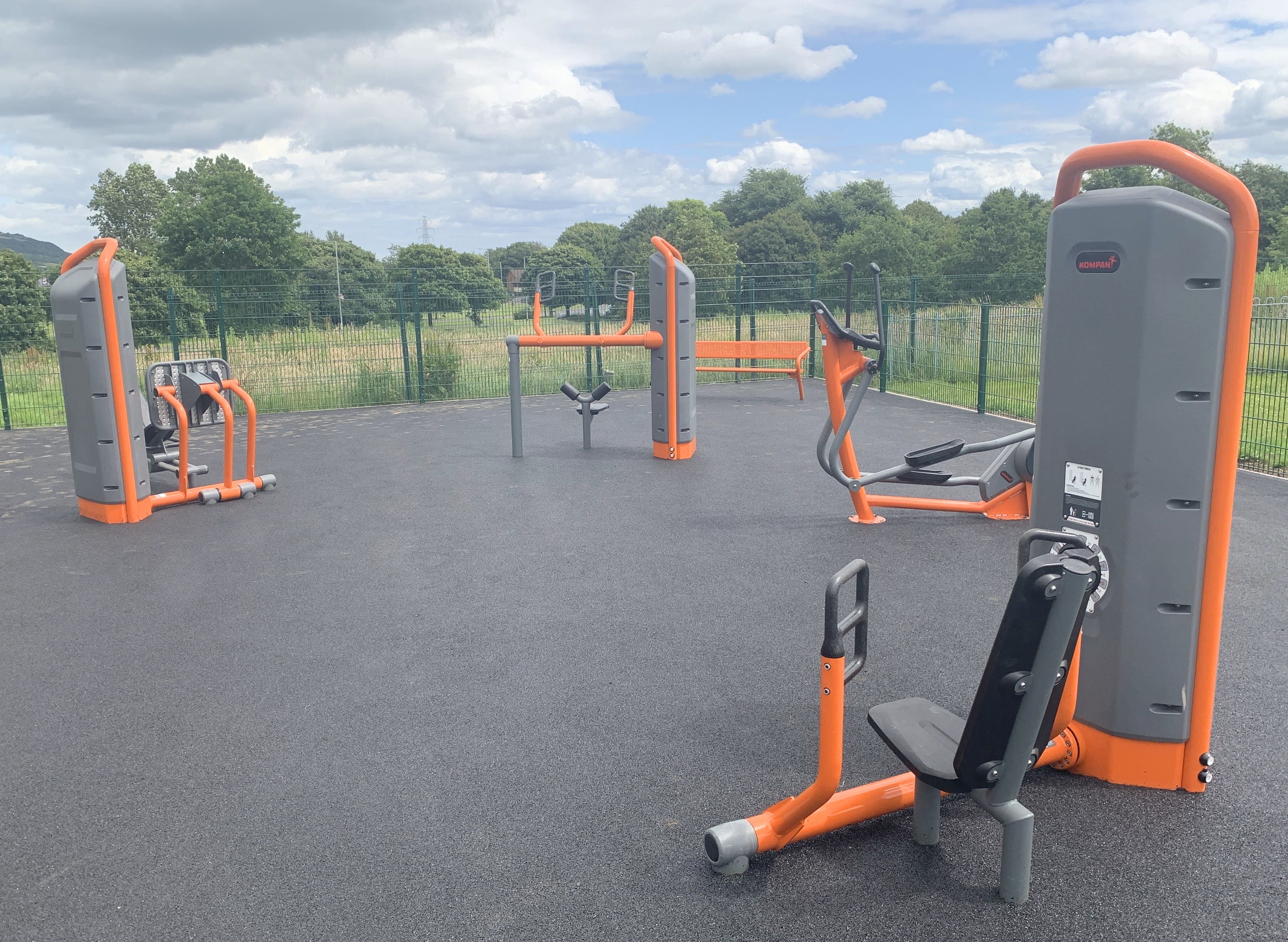 Hill Croft Senior School - Photo 2