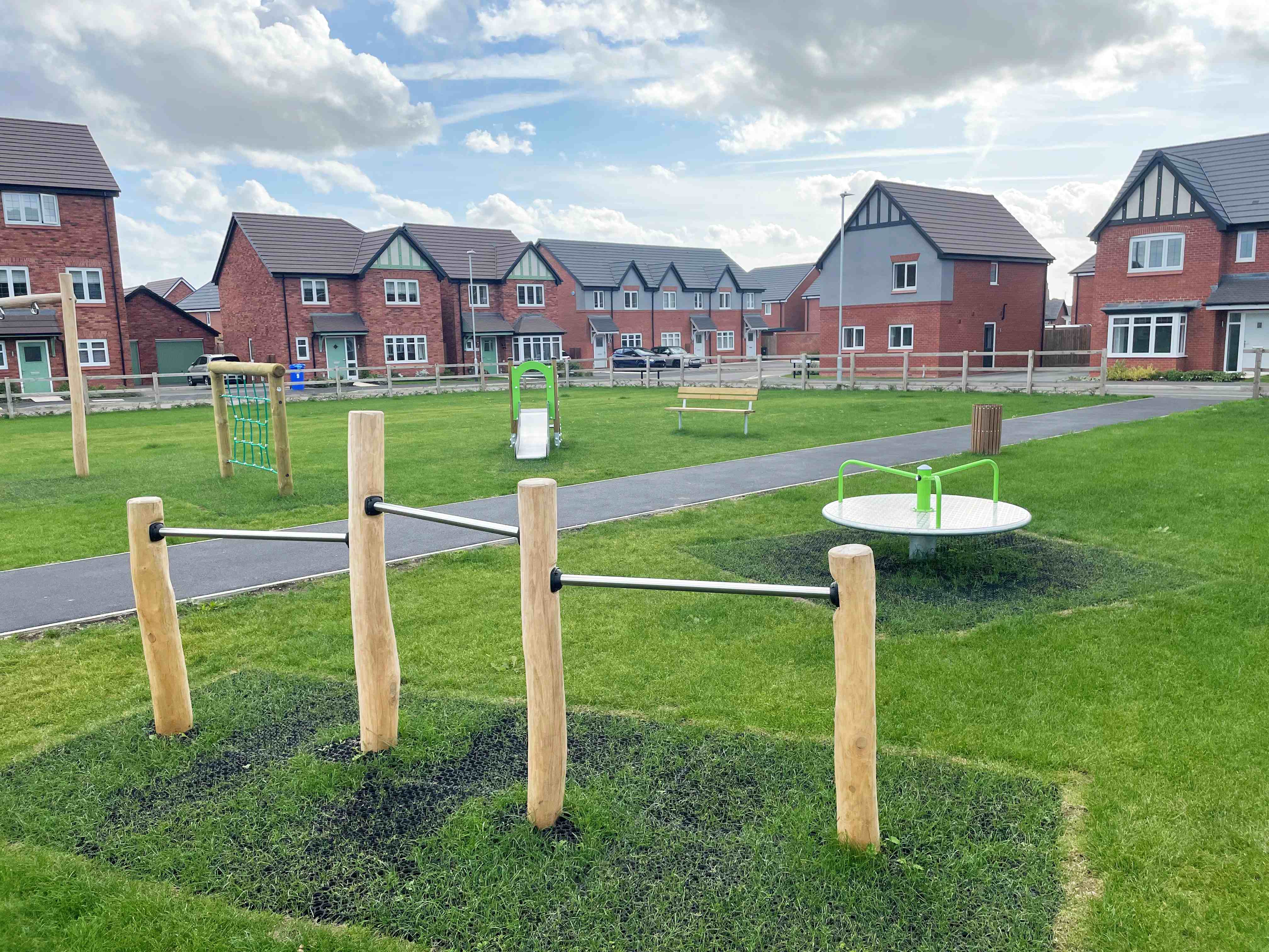 The Saplings, Burton-on-Trent - image 5