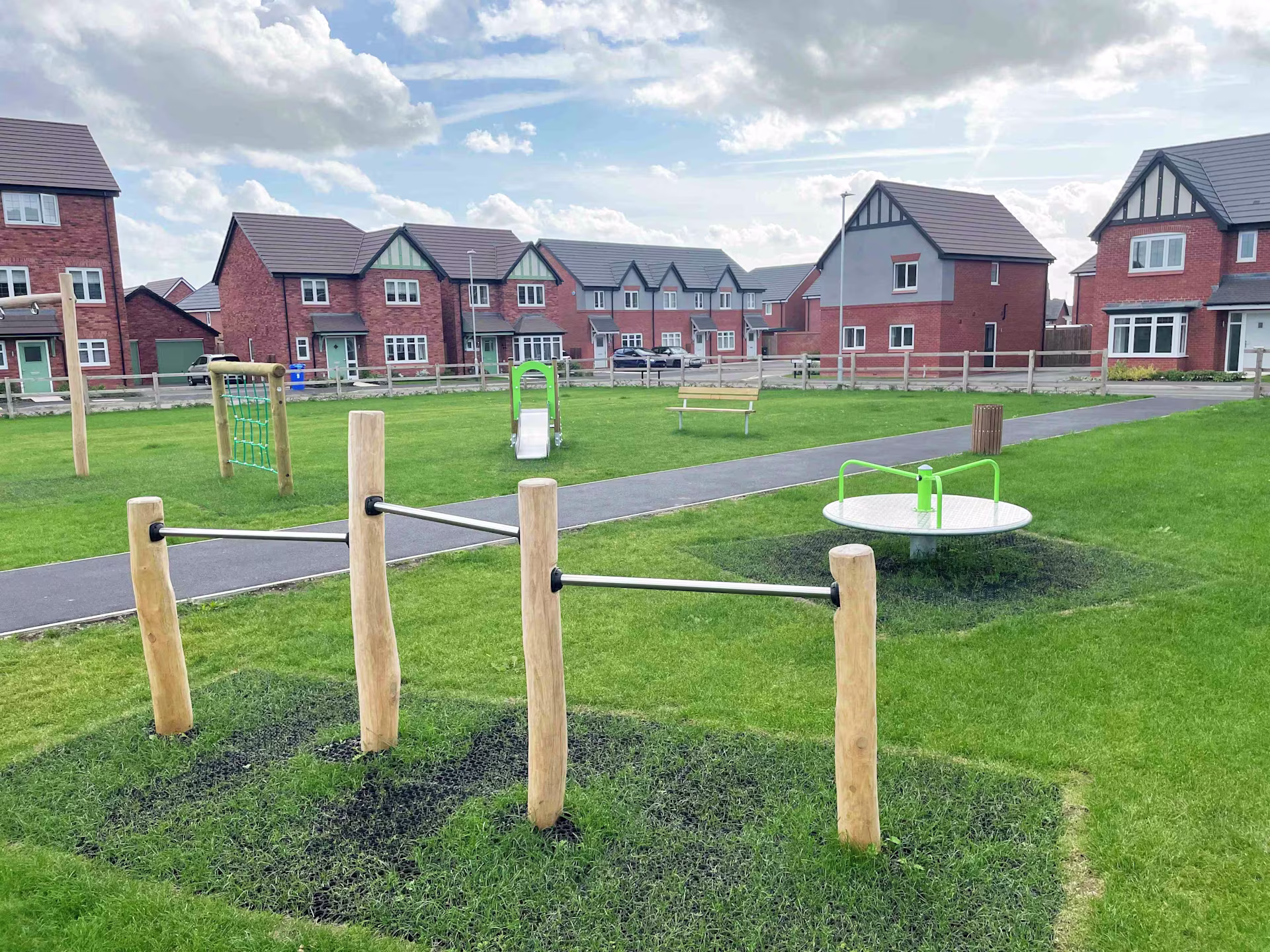 The Saplings, Burton-on-Trent - image 5