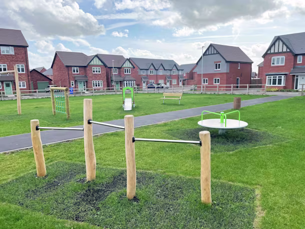 The Saplings, Burton-on-Trent - image 5