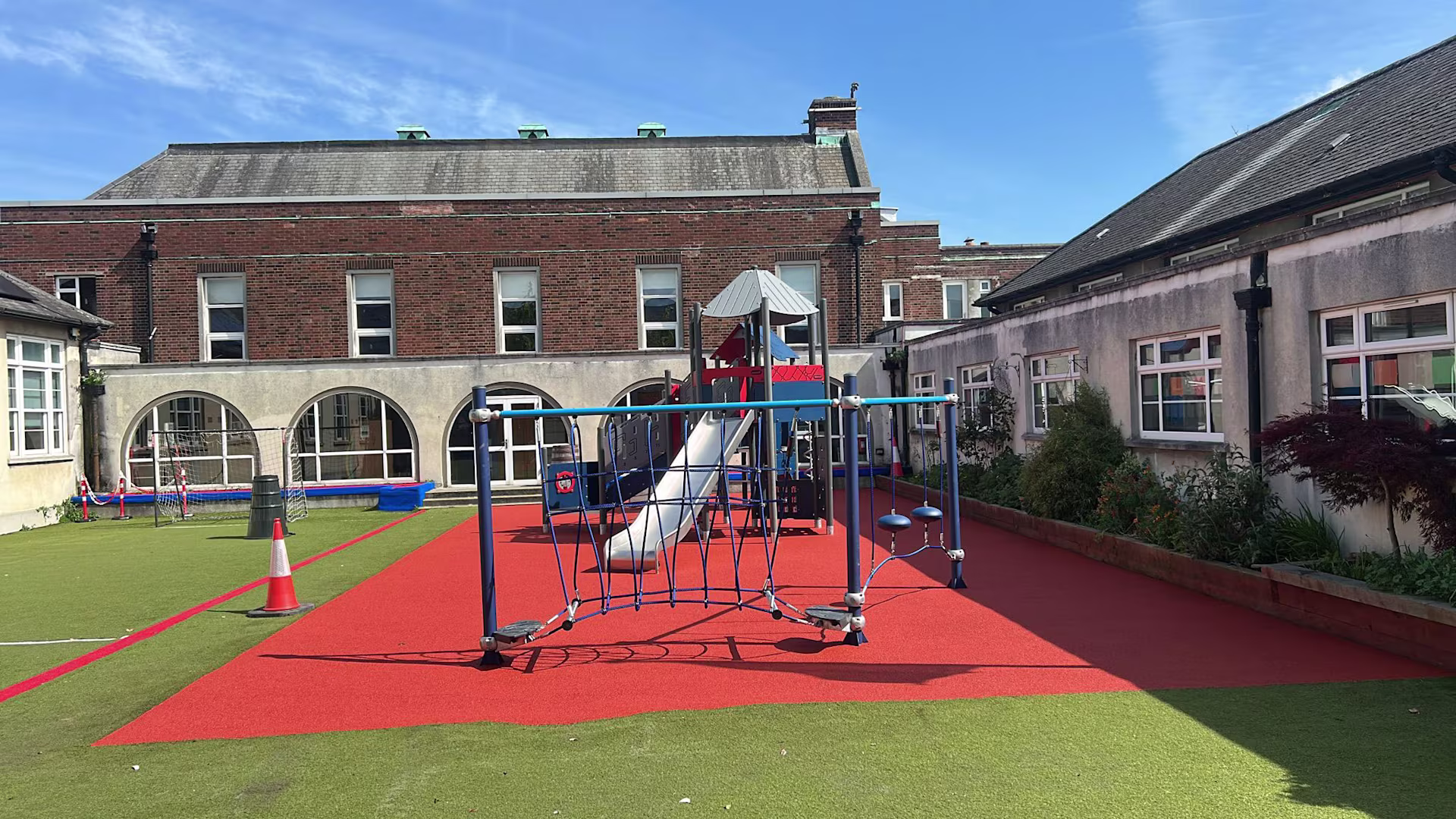 IE local COR St-Louis-Primary-School,-Dublin
