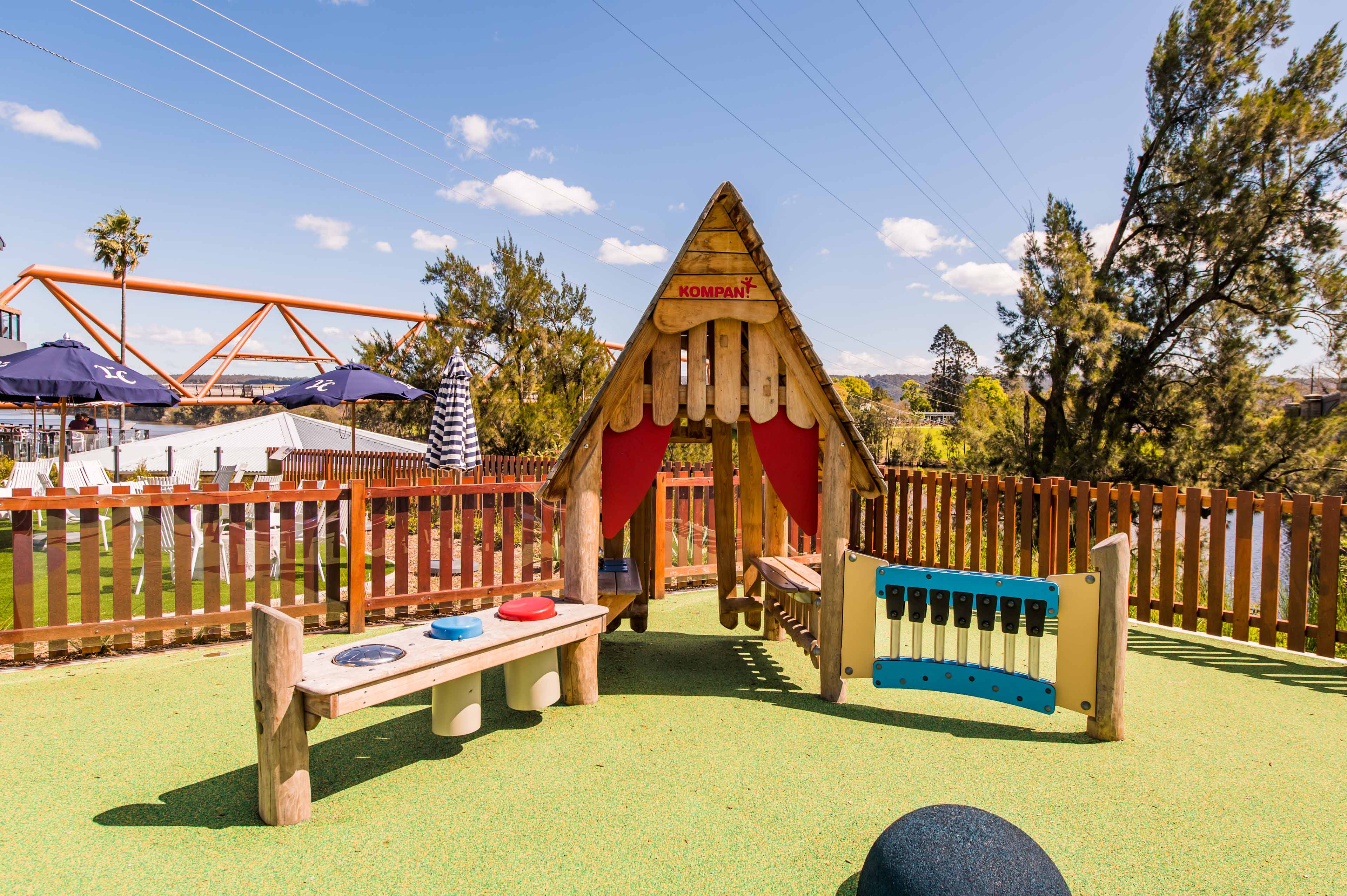 Log Cabin Hotel, Penrith - large image 