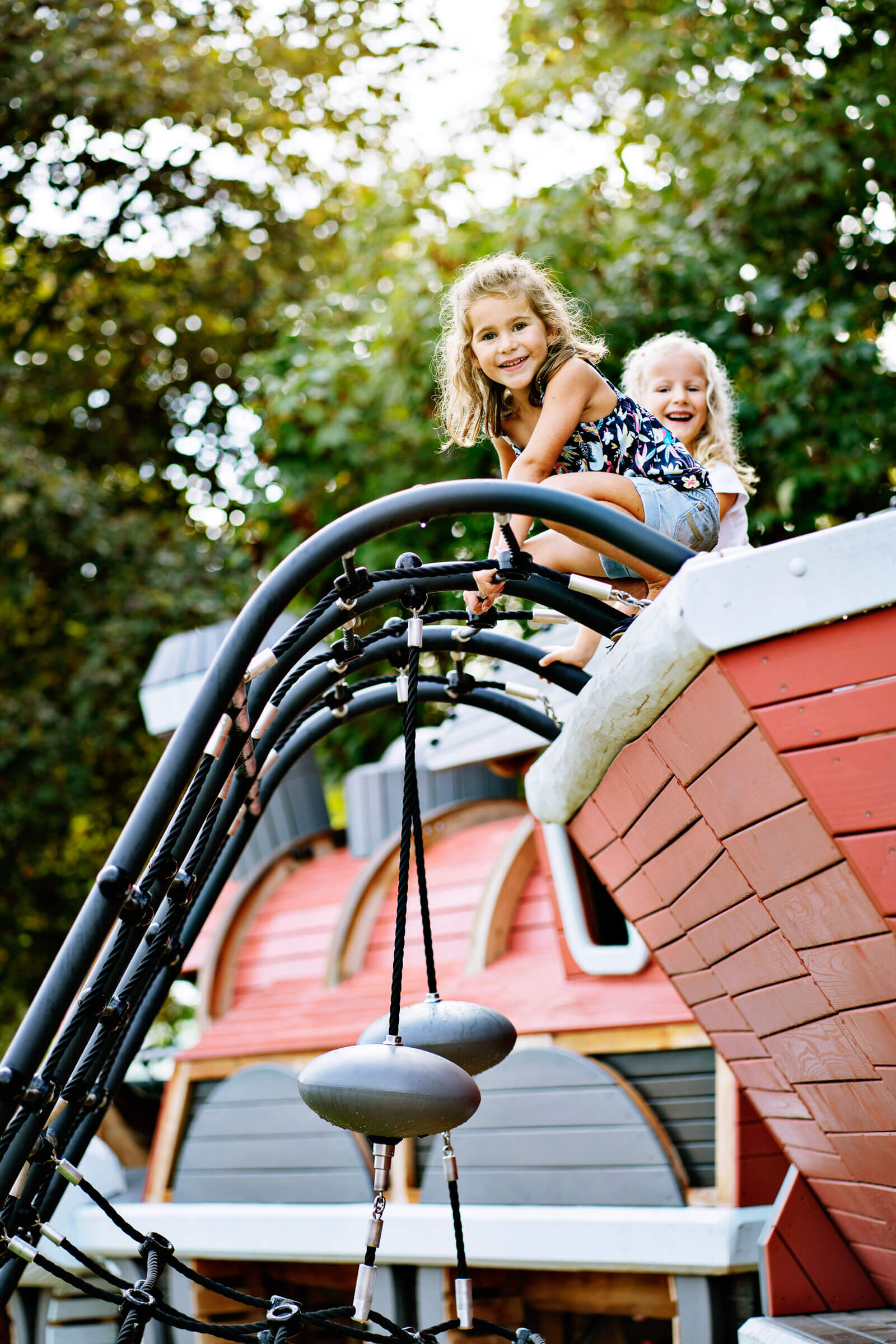 KDSR-FR-Robinia-train-wagon with-children