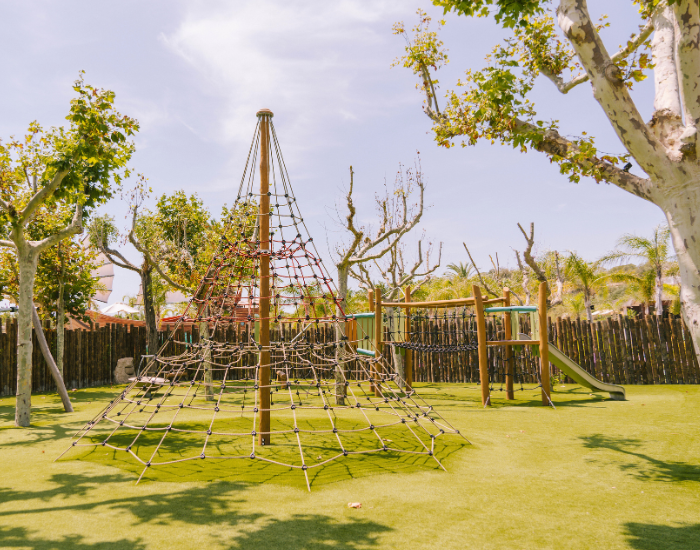 Parque infantil al aire libre