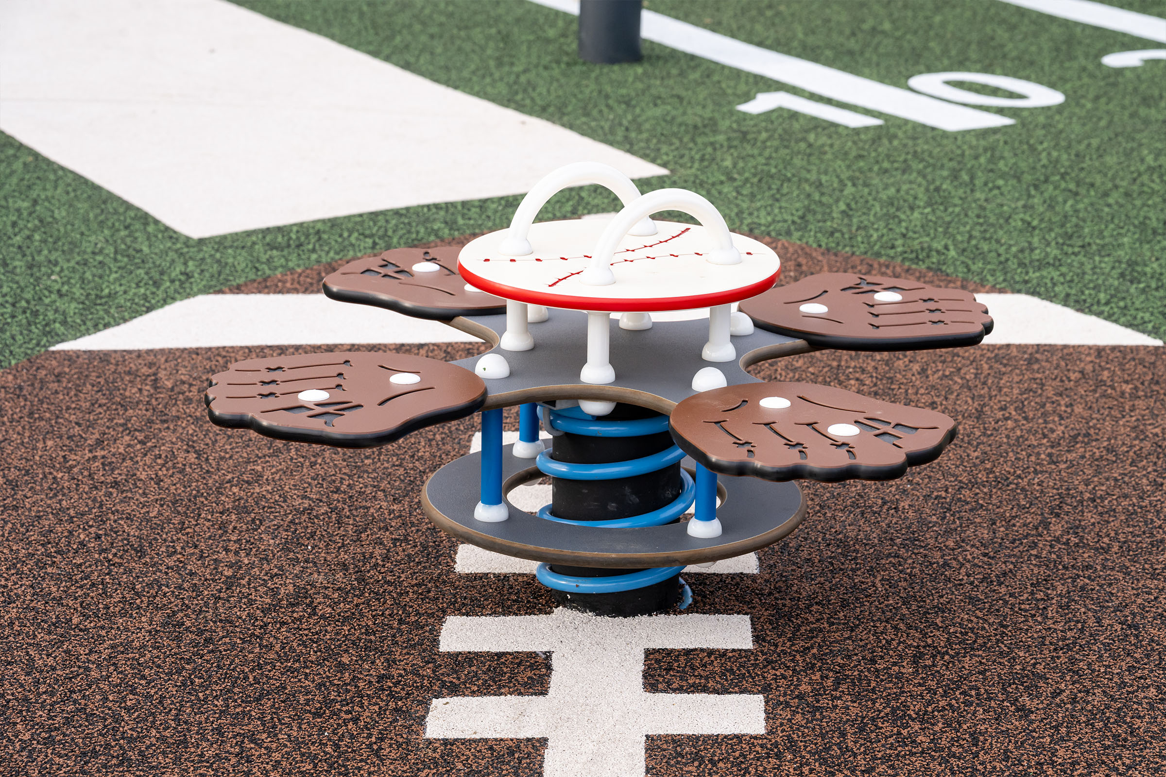Leon Day Playground - Image 11