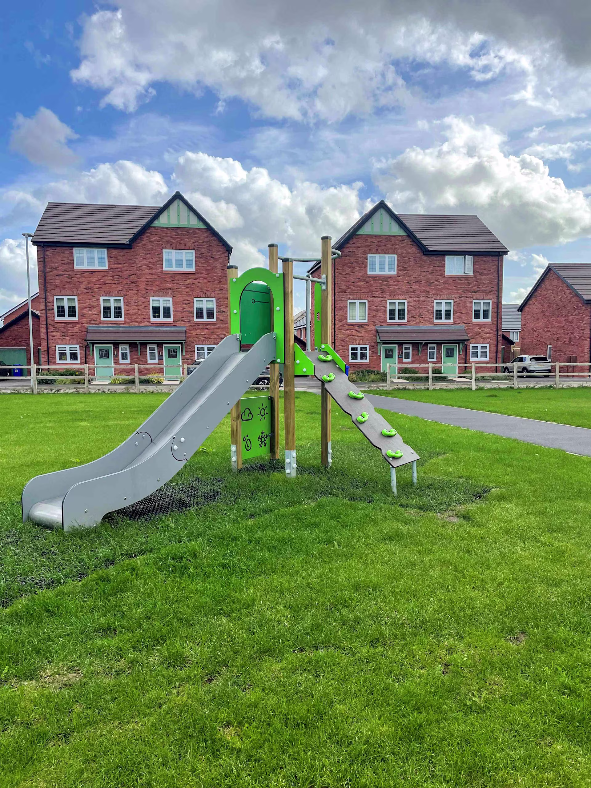 The Saplings, Burton-on-Trent - image 2