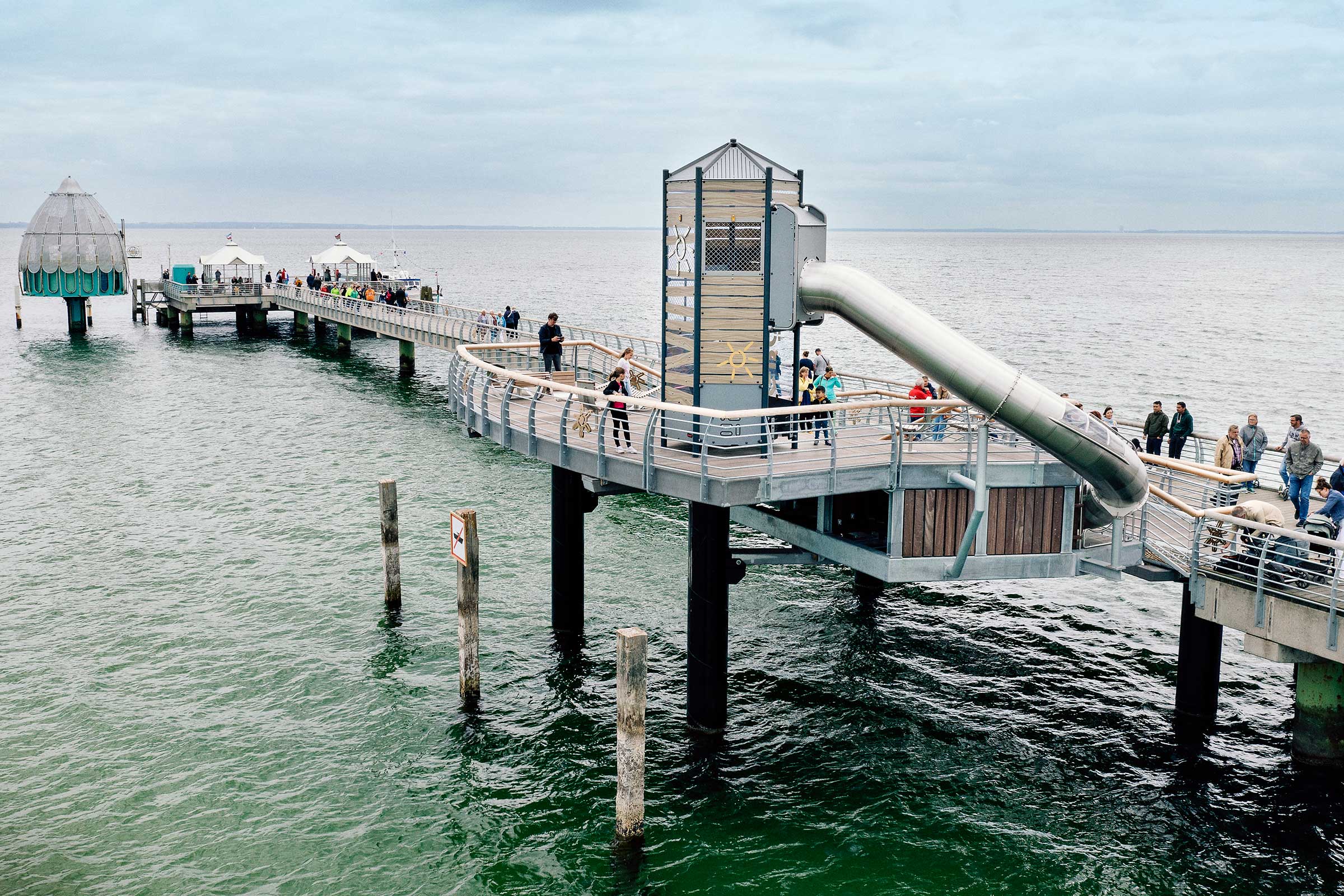 Spielturm auf Seebrücke Grömitz