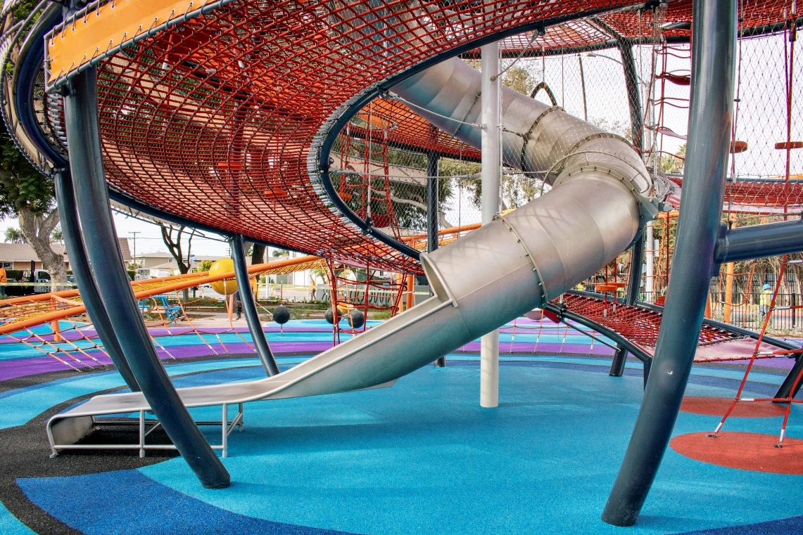 Lynwood Mega Playground - Image 6