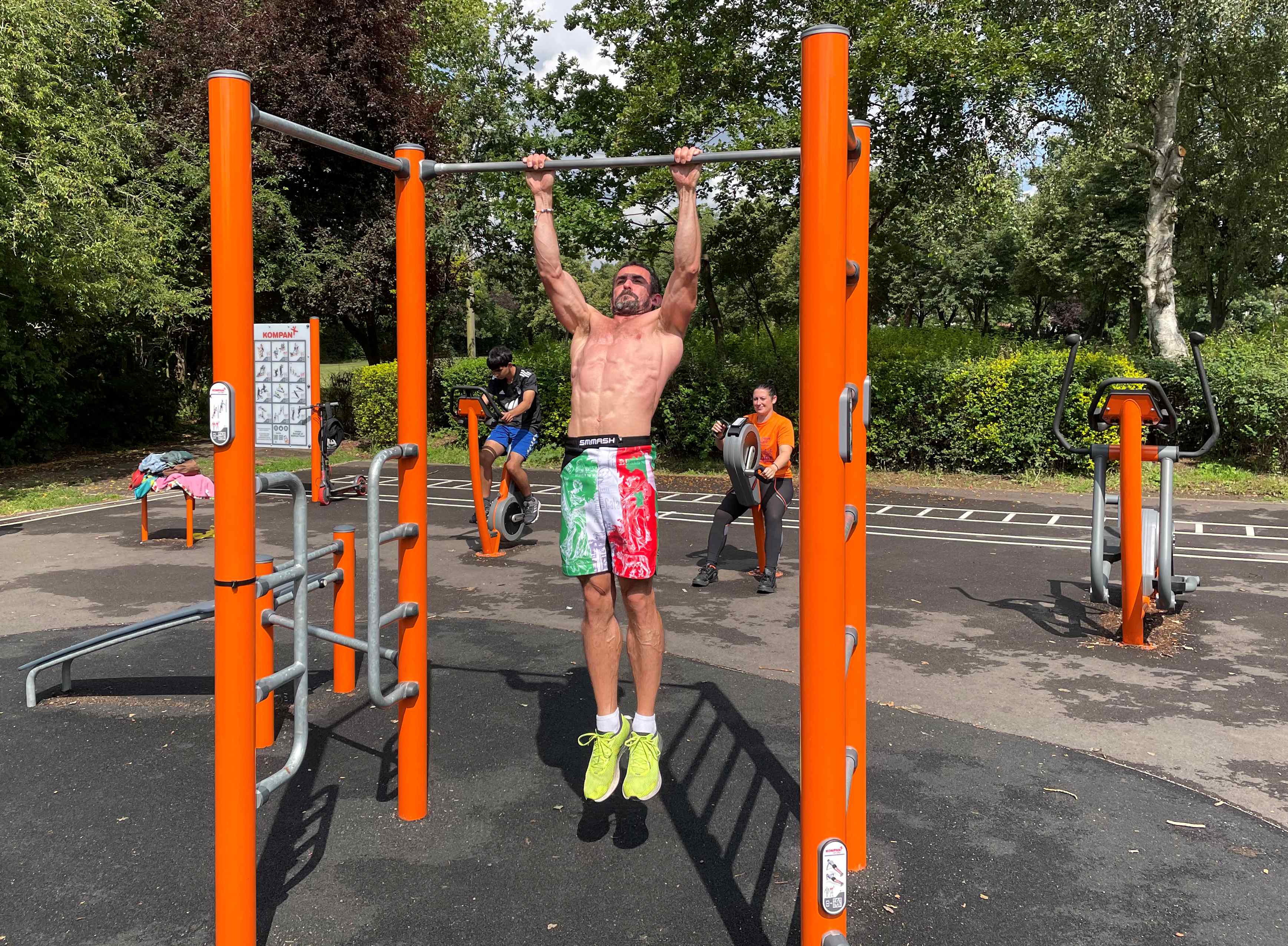 Memorial park outdoor gym - image 4