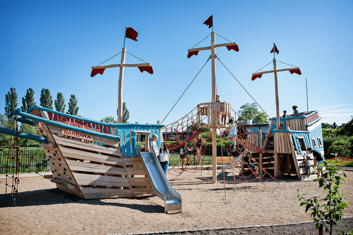Wooden robinia ship