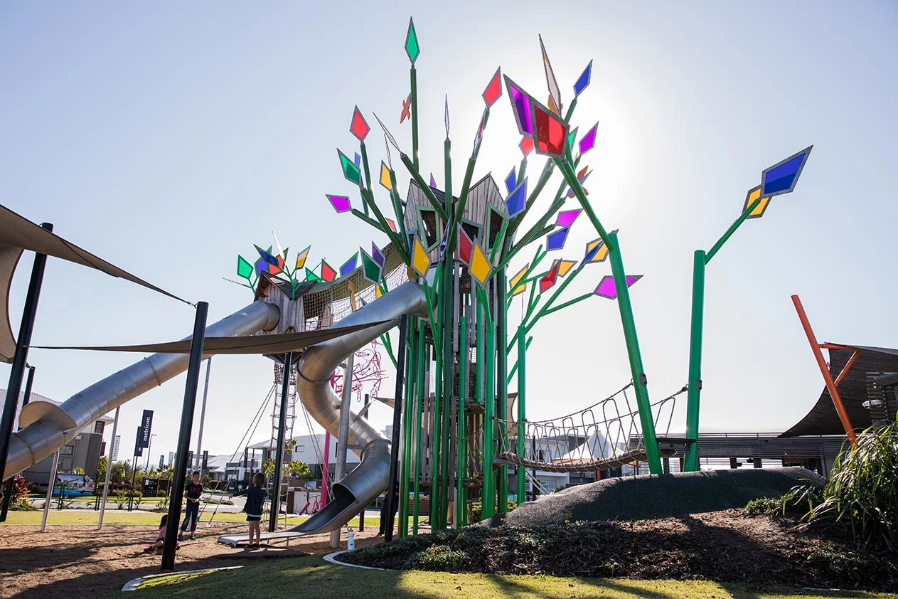 Custom playground tower, Aura treehouse in Bells Creek