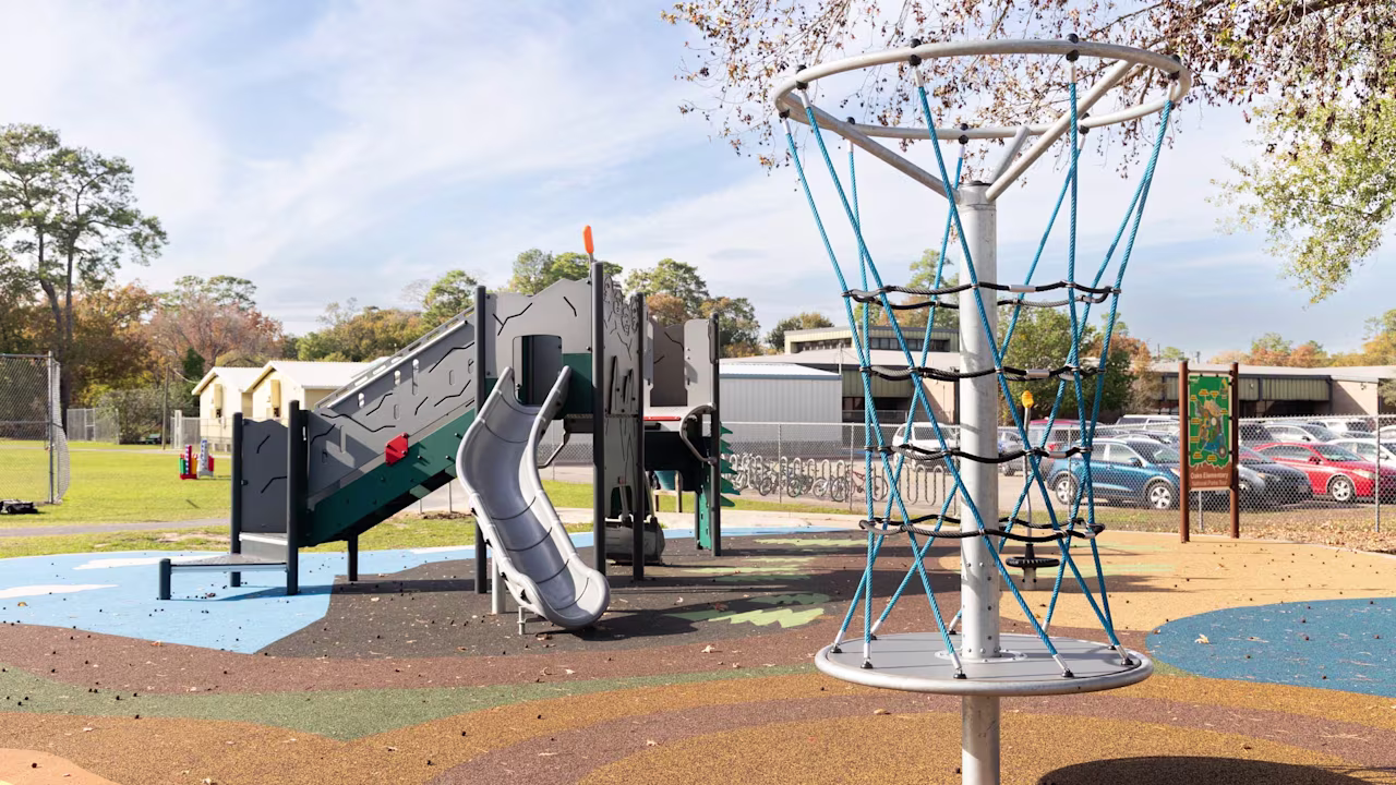 Oaks Elementary School - Image 1