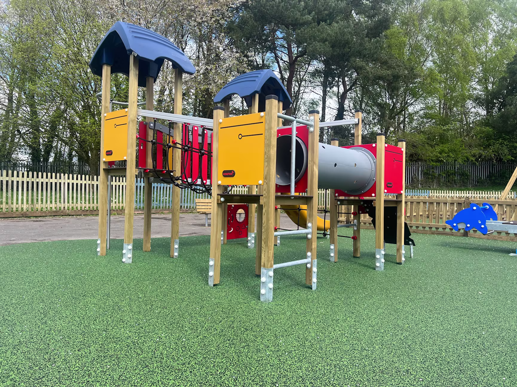 General new playground - Media