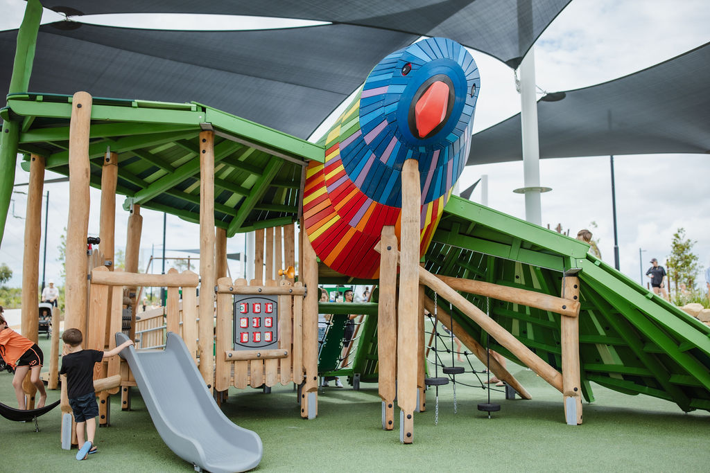 AU CASE 3 - Lincoln Square Playground