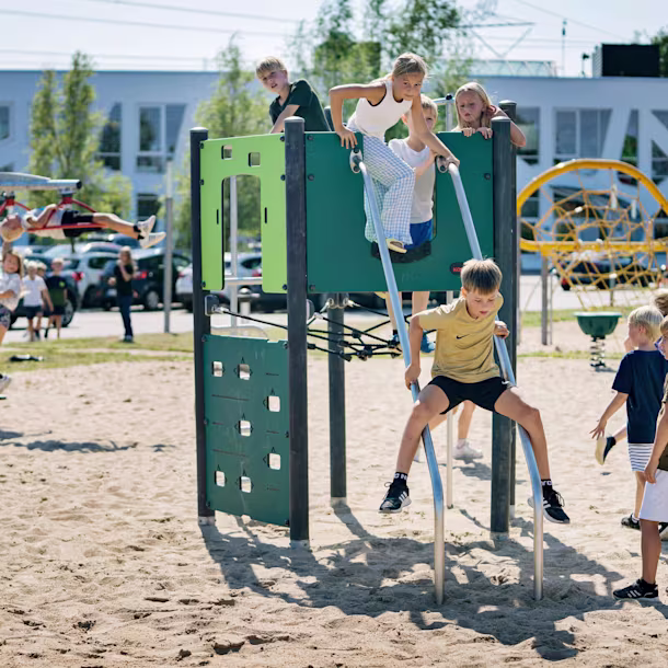 climbing-structures news penta-climber ID F8B86F02
