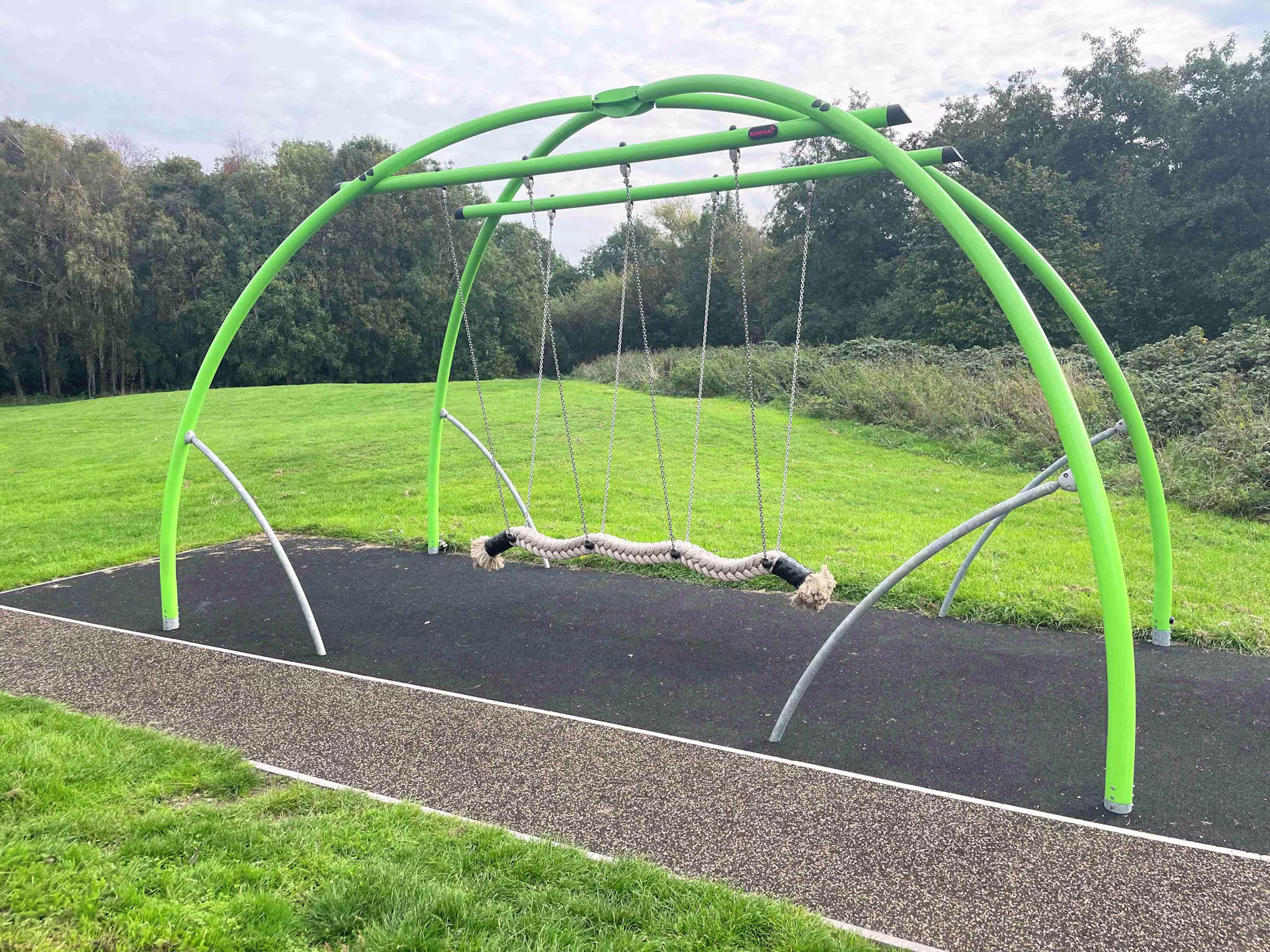 Laburnum Avenue, Staffordshire_UK_M984