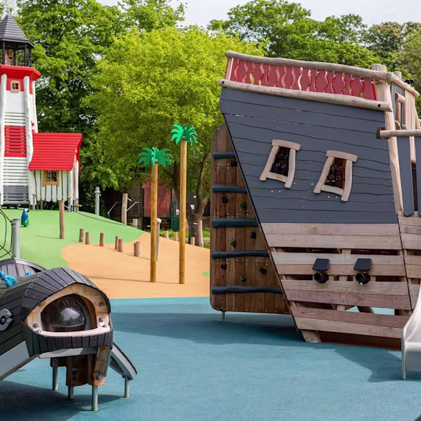 Buccaneer Bay, Dartford Borough Council