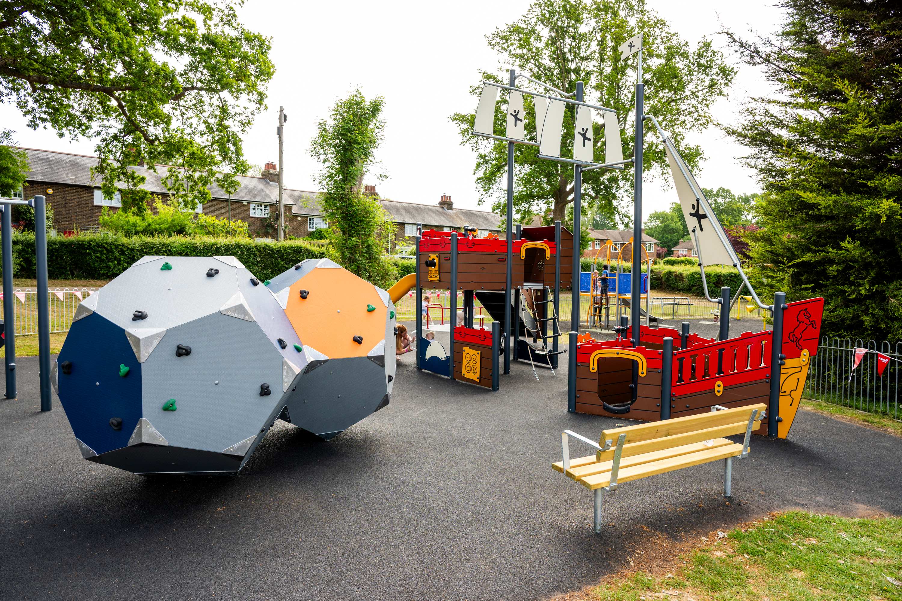 Holland Park, Mill Lane Playground, Tandridge District Council_UK_3