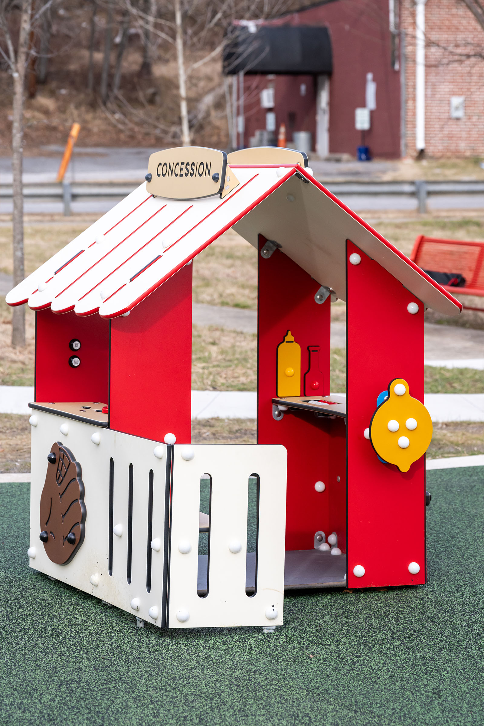 Leon Day Playground - Image 5