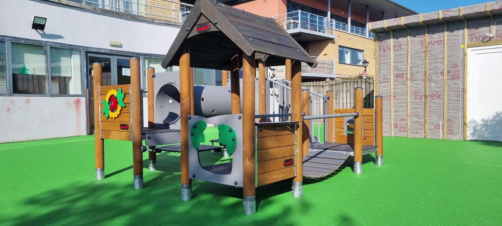 A climbing tower with tunnel 