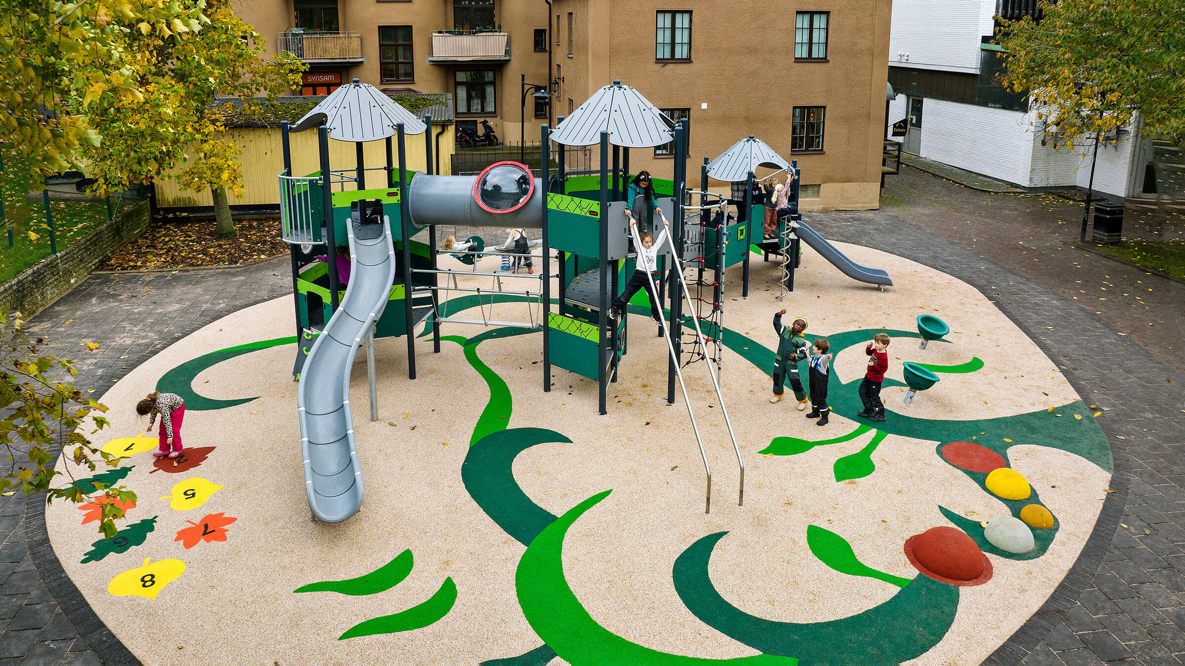Rubber playground surfacing (Flexotop™)