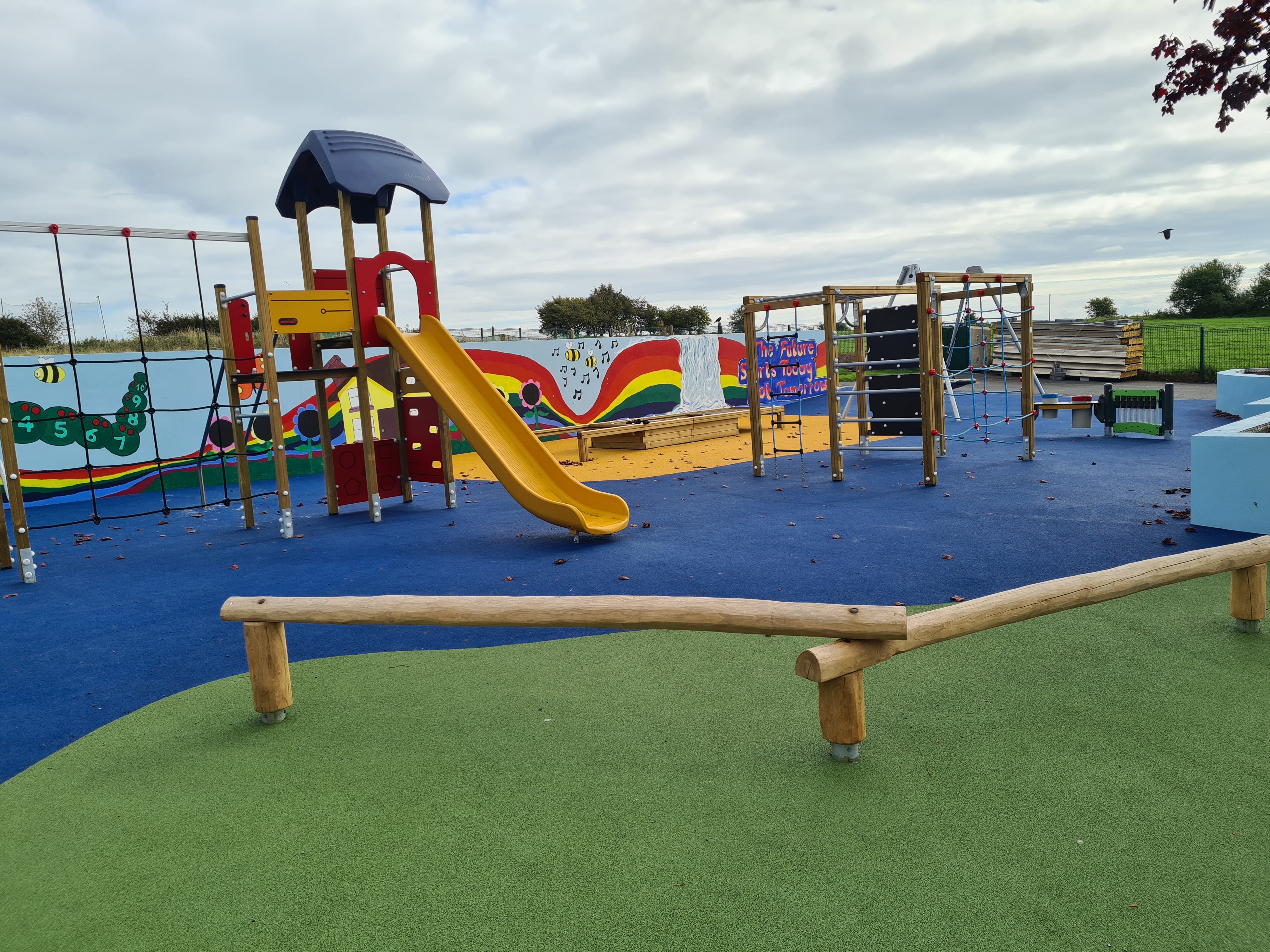 Rubber playground surfacing (Flexotop™)