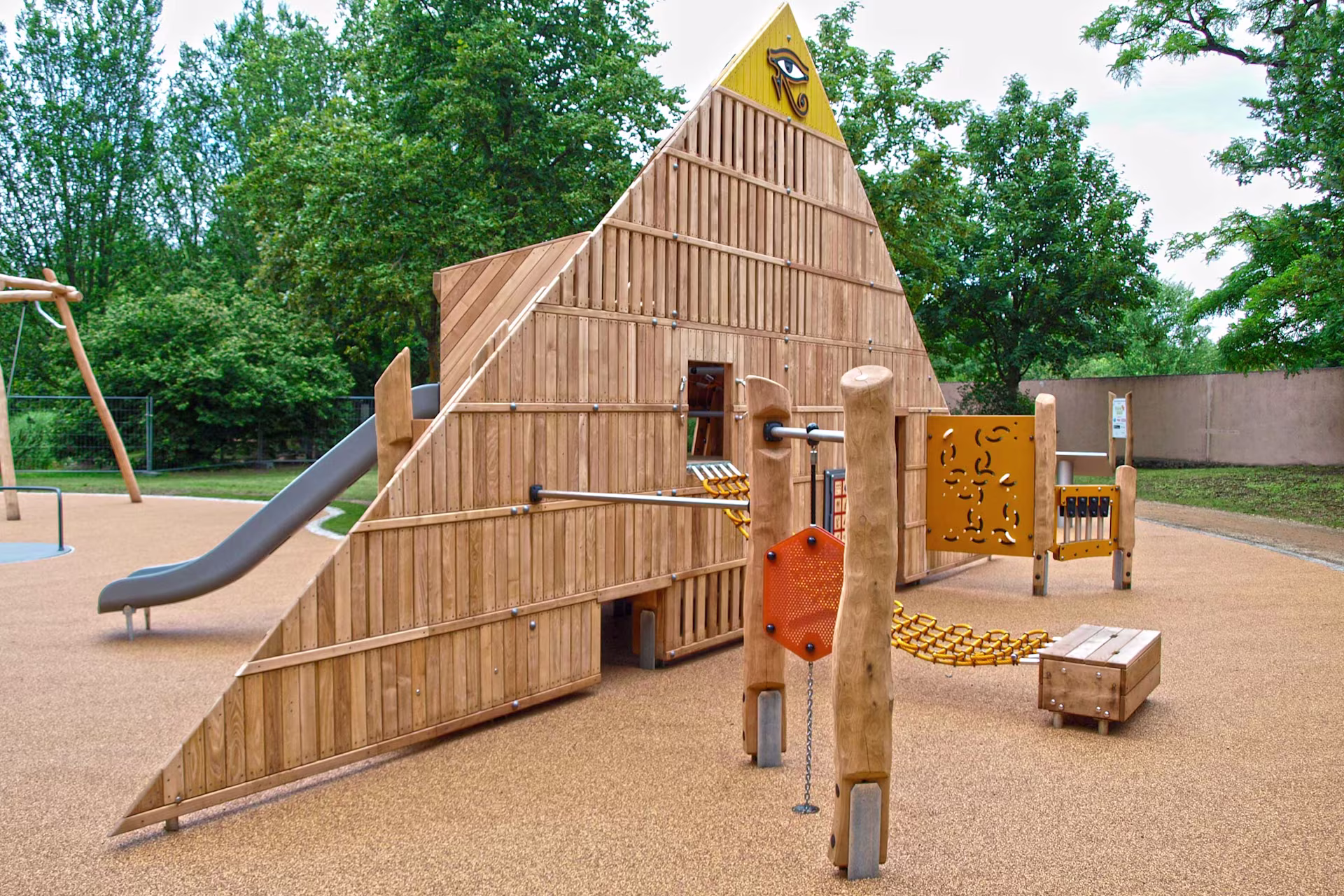 Spielplatz Branitzer Park Cottbus - Image 1