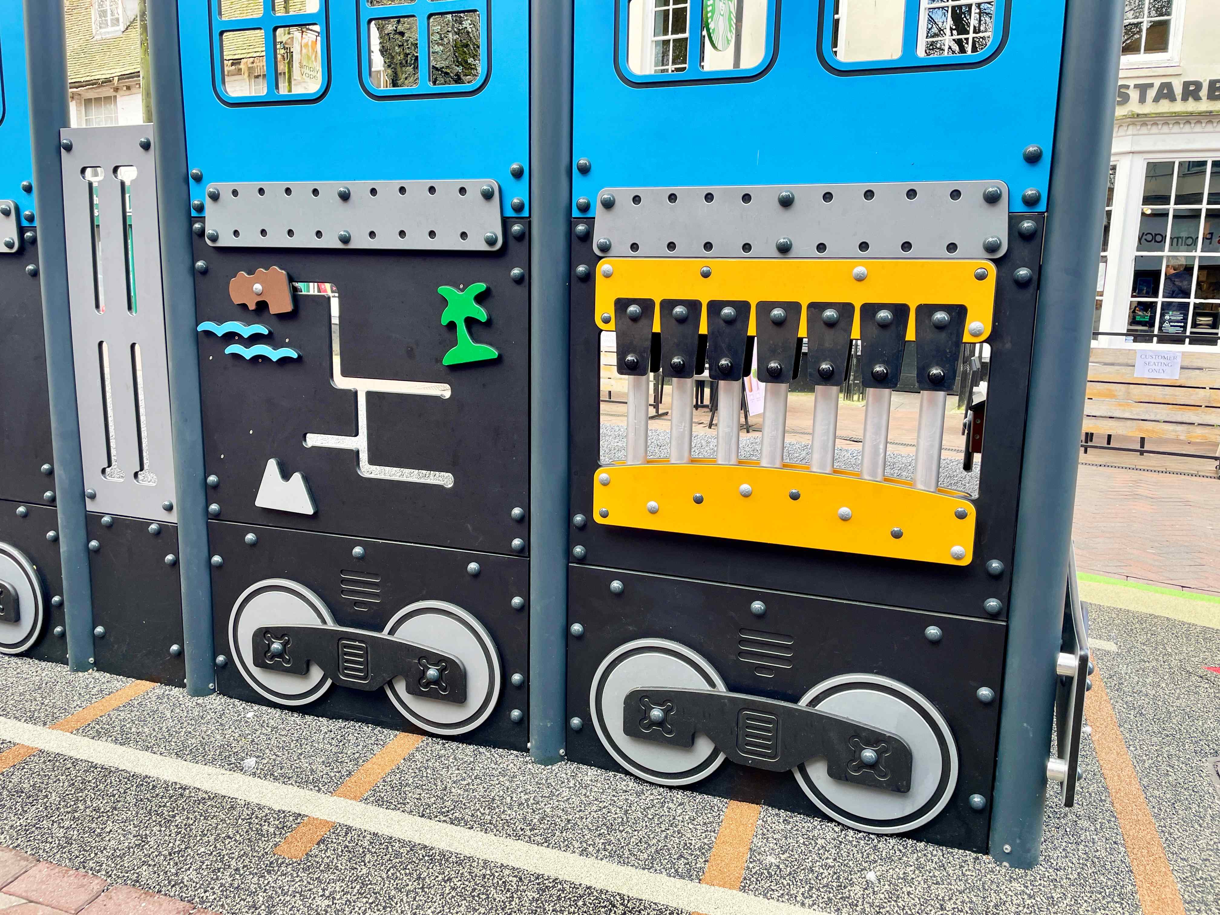 Ashford High Street Play Train - image 4