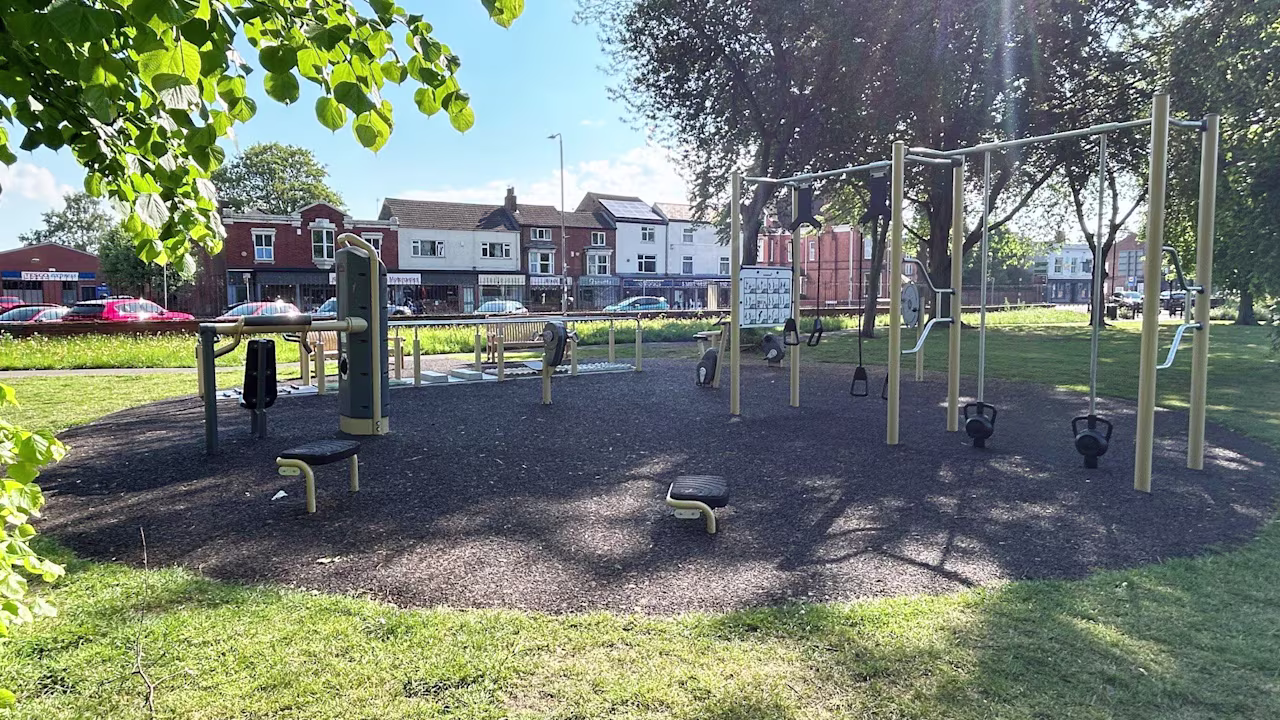 Southfields Park Fitness Zone, Charnwood Borough Council_UK 2