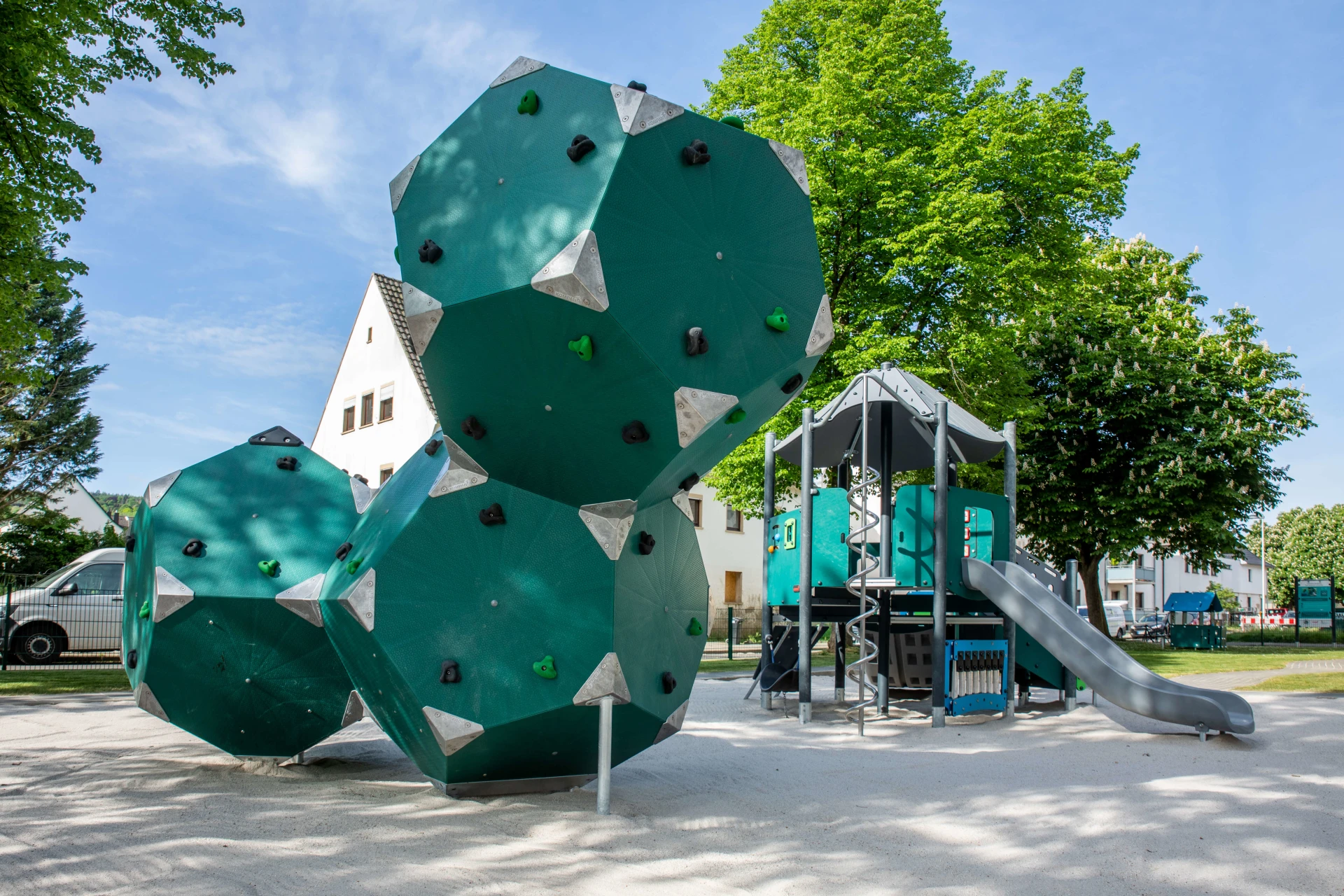 climbing blocks made of post-consumer waste sources at Bad Neuenahr-Ahrweiler