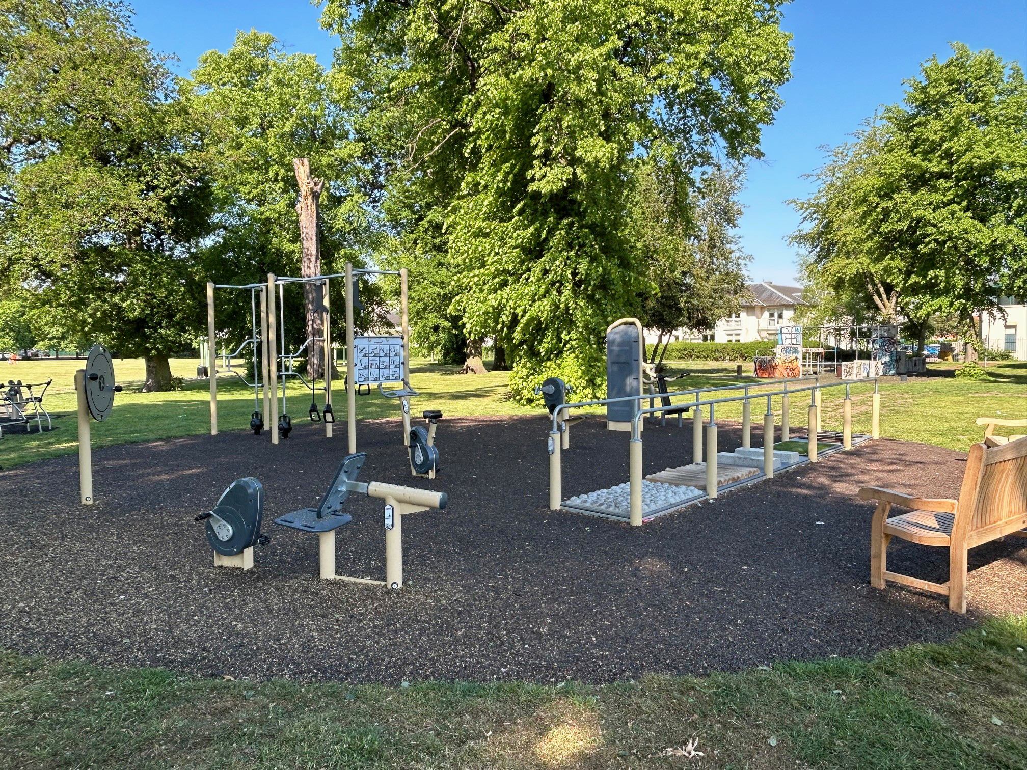 Southfields Park Fitness Zone, Charnwood Borough Council_UK 3