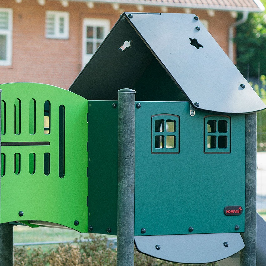 KOMPAN playground equipment utilizing galvanized steel parts