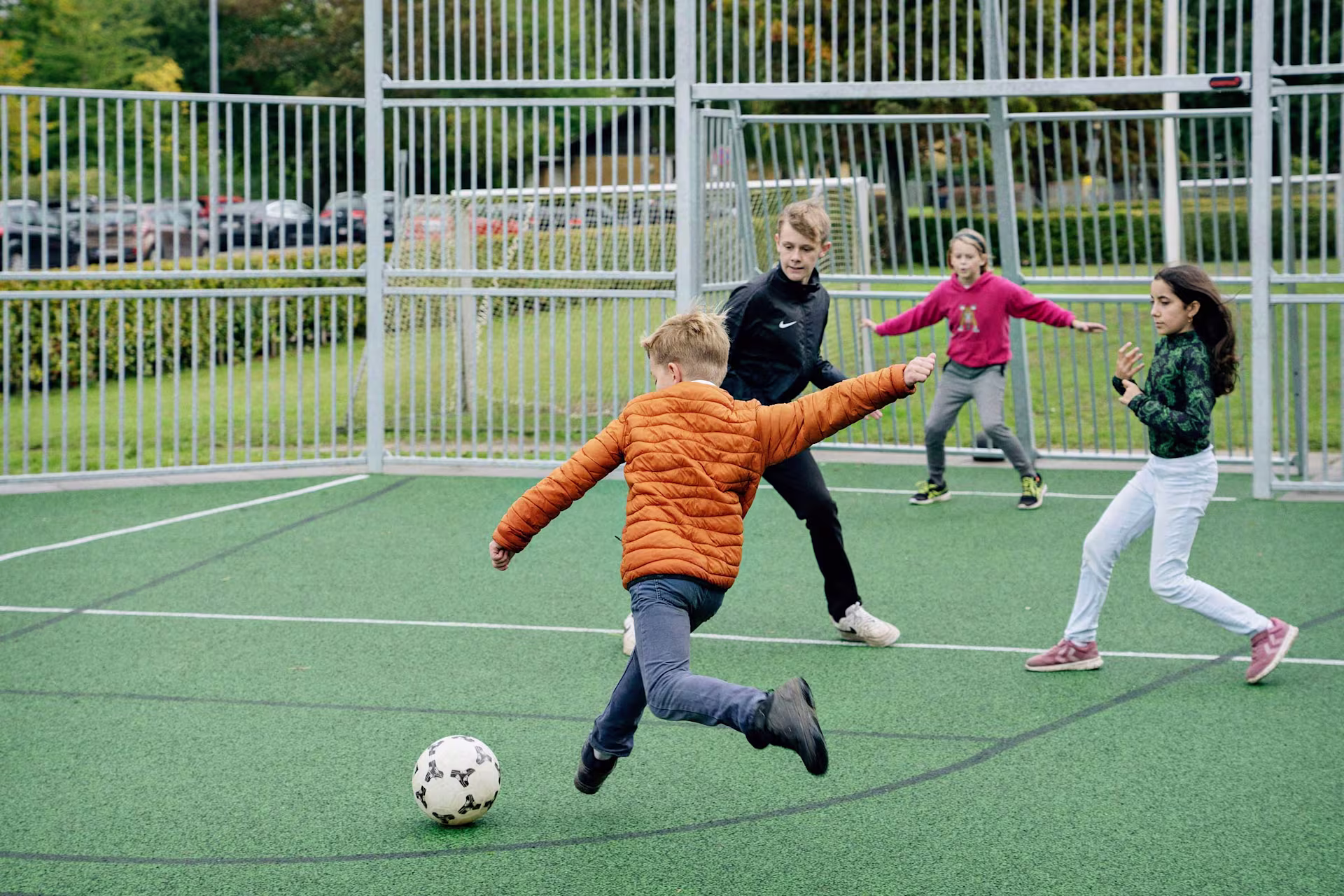 FRE600101 Muga Ebberup-school DK with.children 220929 ID-1514b2db ID-2ab7bdac 2939