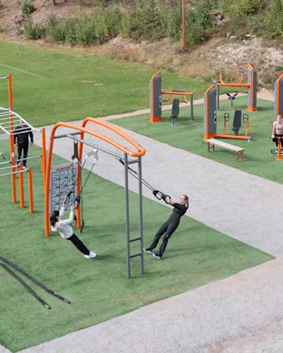 Picture of an outdoor fitness area designed in different zones