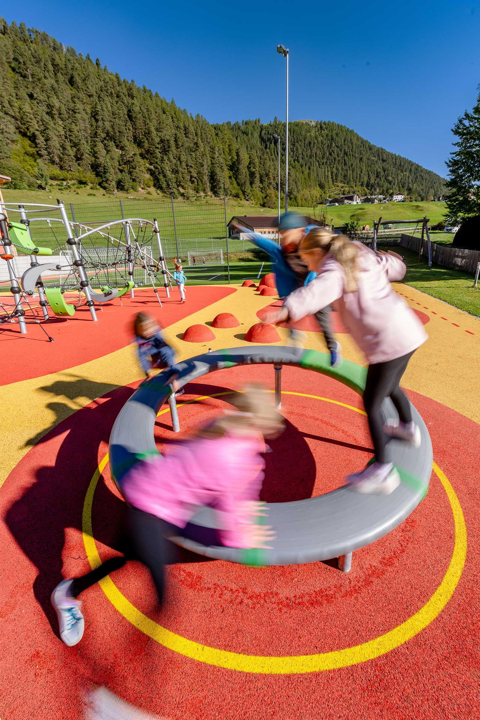 CH Ref Schulhaus-Strada 2400x1600 9284