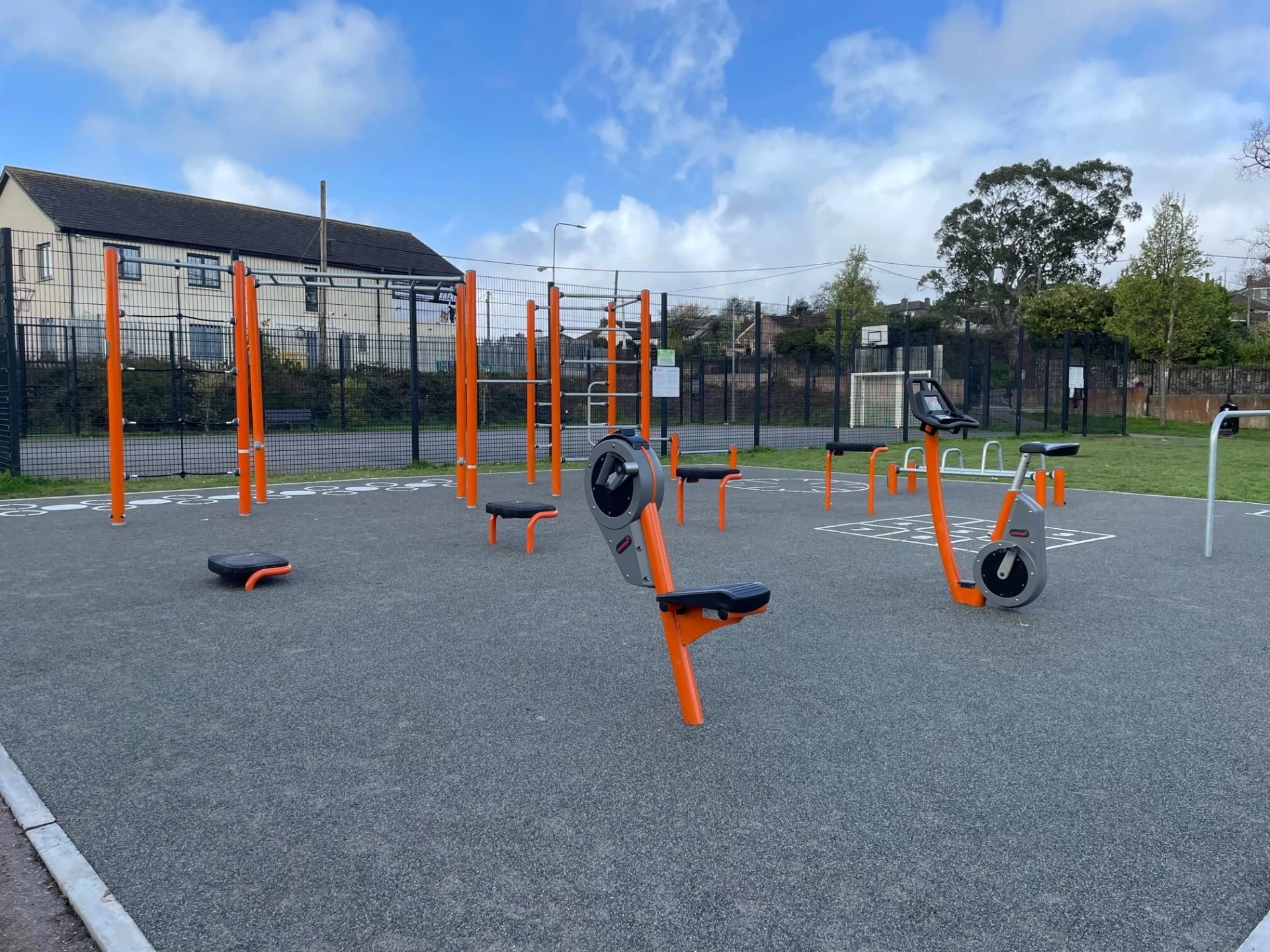 outdoor gym in Cork, Ireland with cardio and street workout